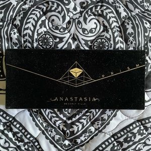Anastasia Beverly Hills Prism Eyeshadow Palette